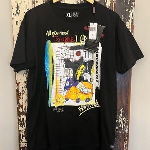 Men’s NWT Bleeker & Mercer Technique Graffiti Art T-shirt.  XL.